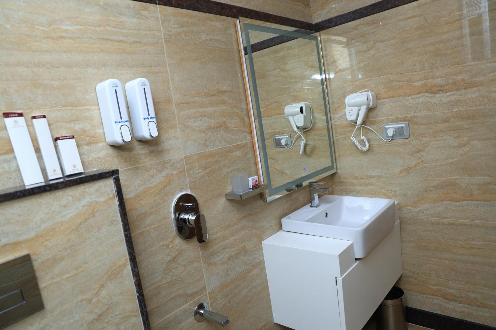 Hosūr Hotel Anand Grand מראה חיצוני תמונה